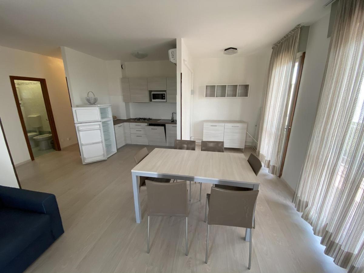 Condominio Aquilone Lignano Sabbiadoro Exterior photo